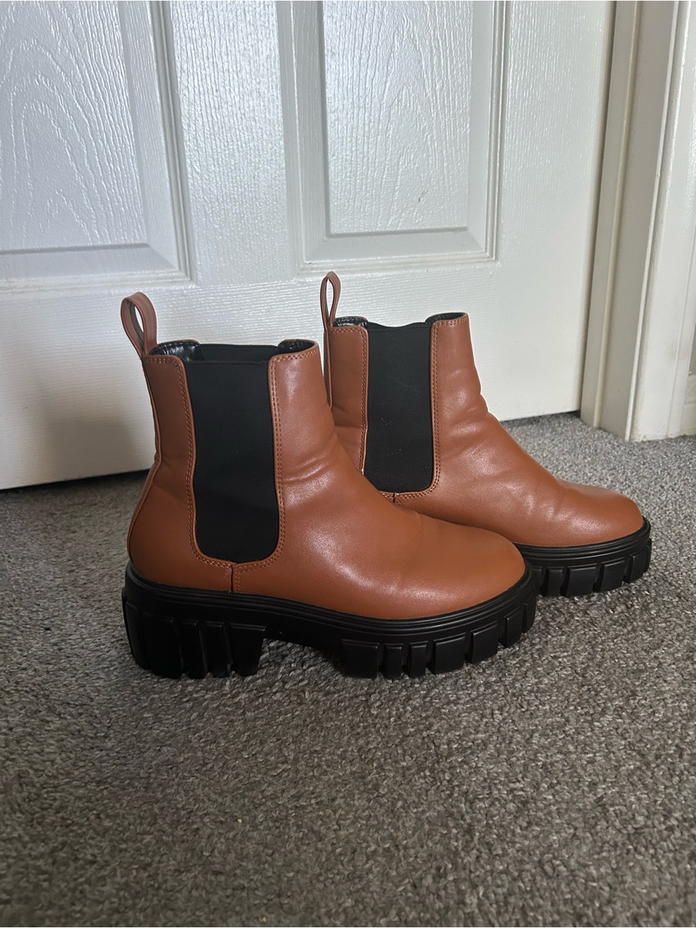 Rule London Exclusive Reed chunky Chelsea boots in tan PU - BEIGE